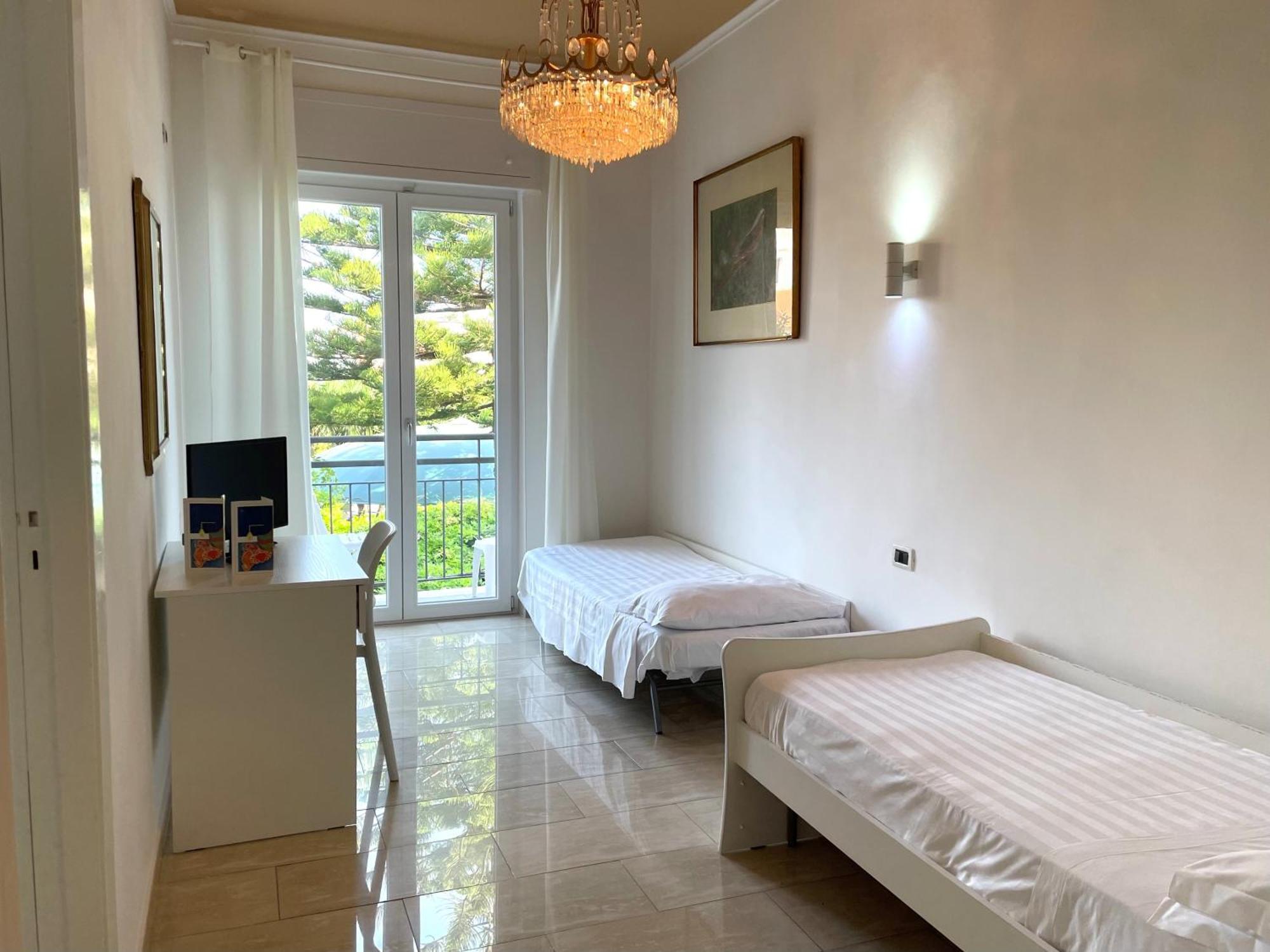 Aequa Hotel Vico Equense Zimmer foto
